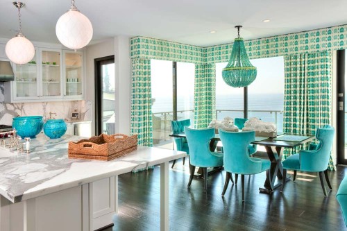 Victoria Beach Home: Dining Area with View