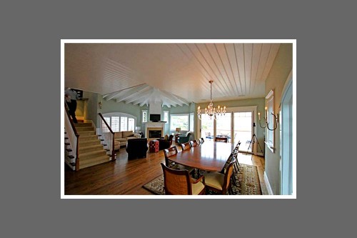 Laguna Beach Ocean Front Home: Living Room with Nana Wall